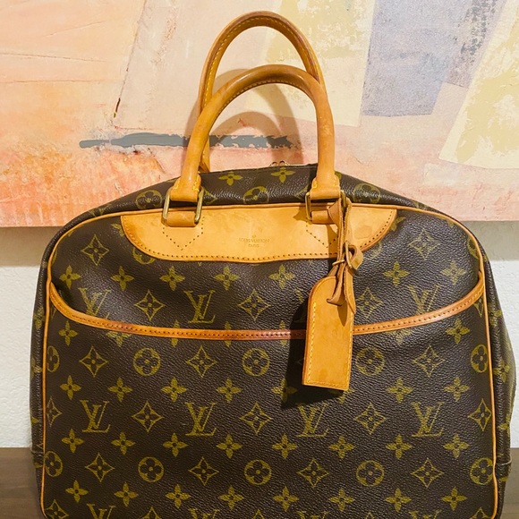 Louis Vuitton Handbags - Louis Vuitton Deauville Bag. Vintage!